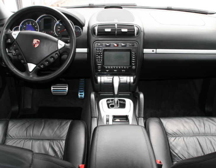 Bulletproof Porsche Cayenne front view